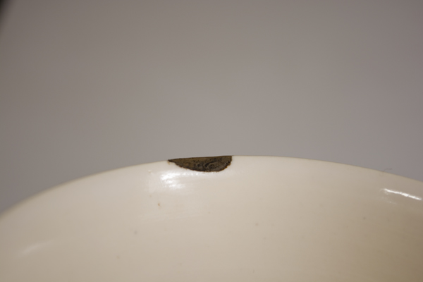 漆継ぎの錆漆を削り終わった 金継ぎのやり方。錆漆を削り終わった