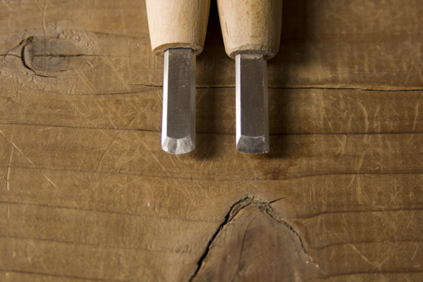 パテ、刻苧削りに使う彫刻刀