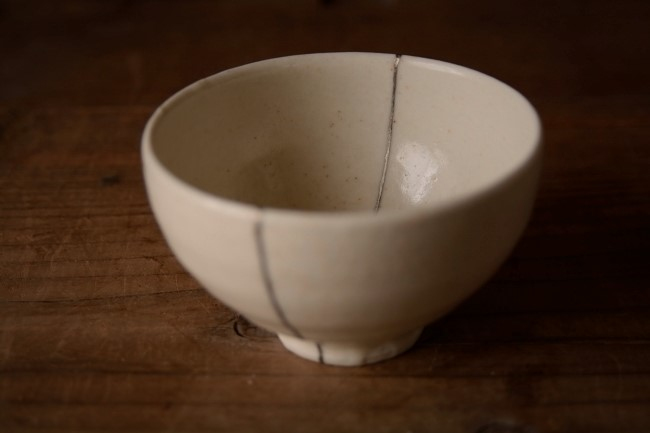 村木雄児の子供茶碗の簡単な金継ぎ修理が完成