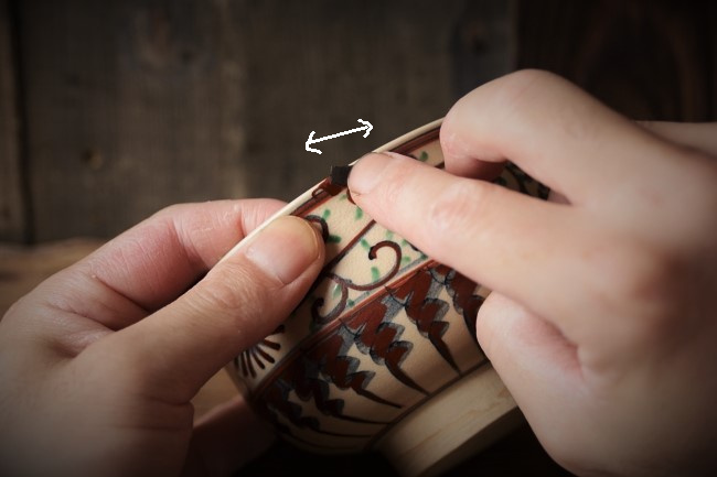 縁の欠けた抹茶茶碗の金継ぎ修理のやり方